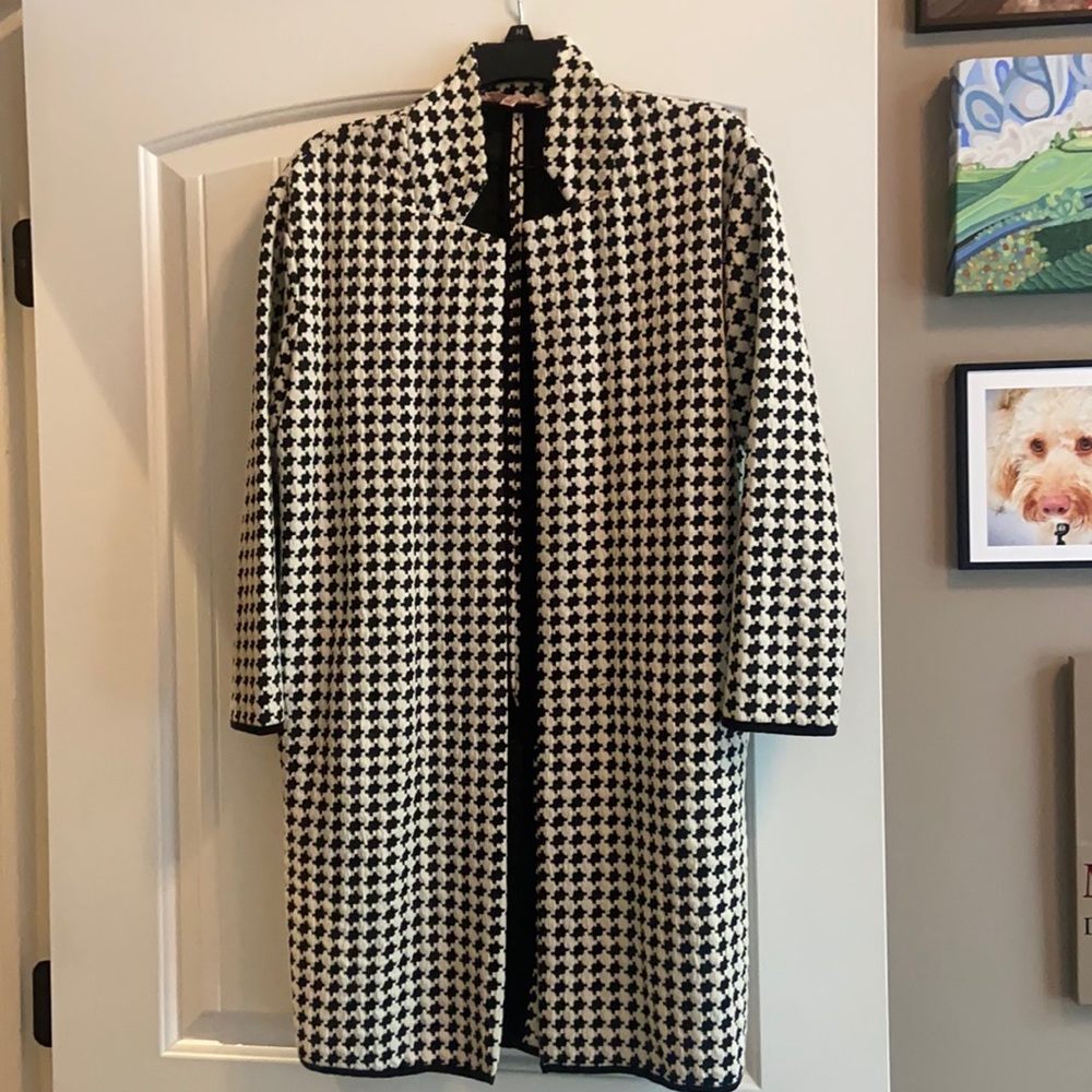 Black and white Blazer, Philosophy Republic